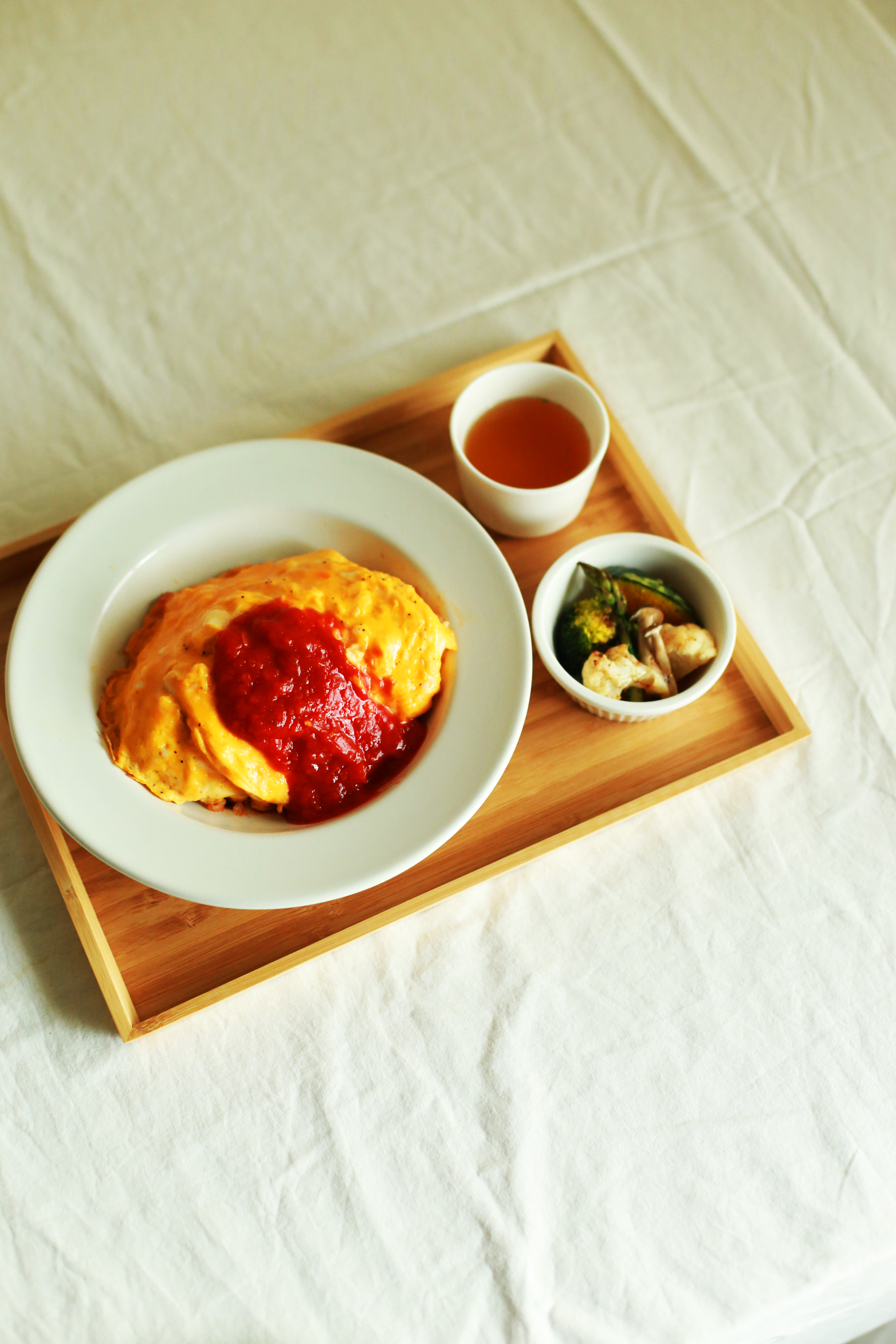 メンバーが心をこめてつくったメニューが、お客さまのおなかとこころをあたたかく満たします。